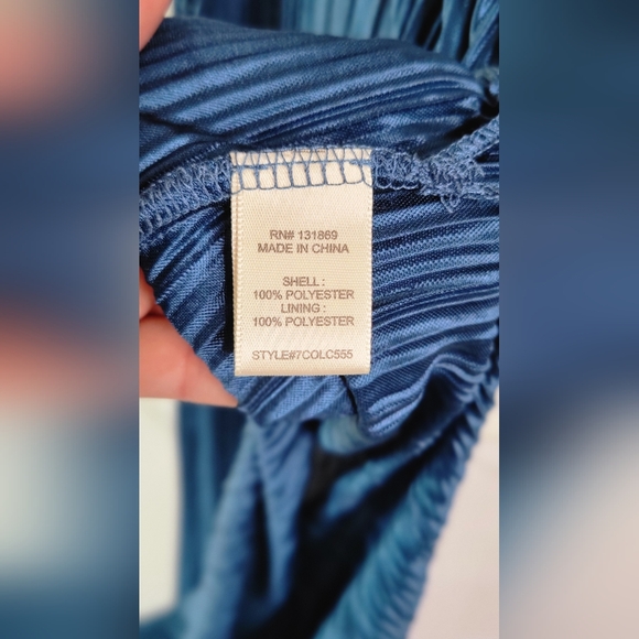 Sincerely Jules - Belted Pleated Maxi Dress - Teal Blue - Size SMALL - Picture 11 of 12